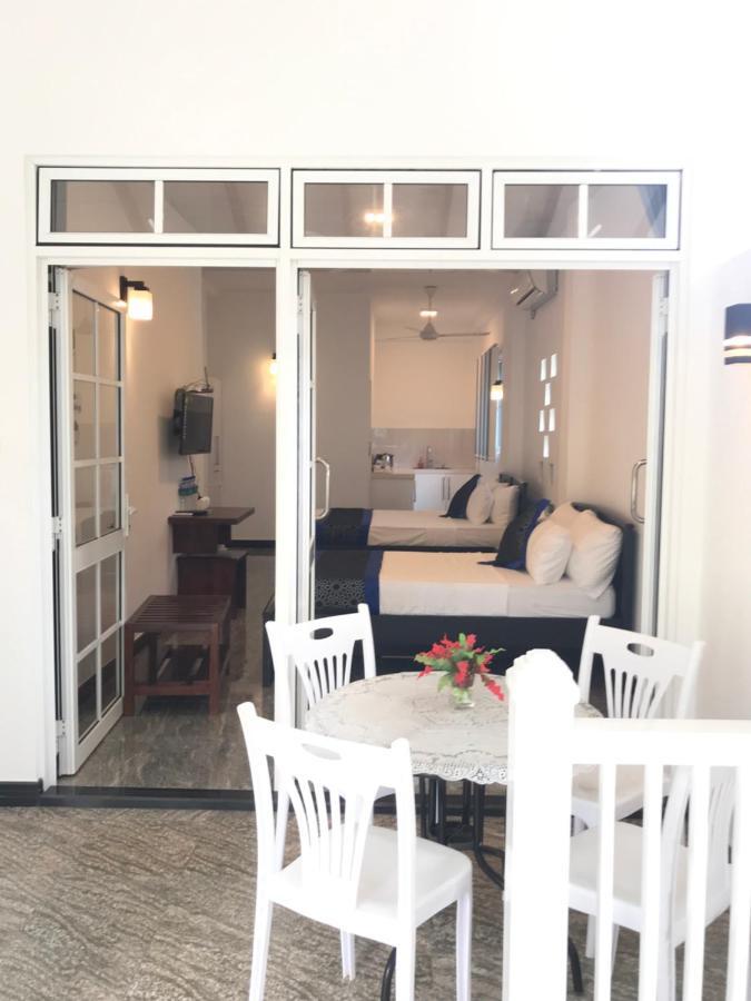 Duvi'S Shelter Bungalow Коломбо Екстериор снимка