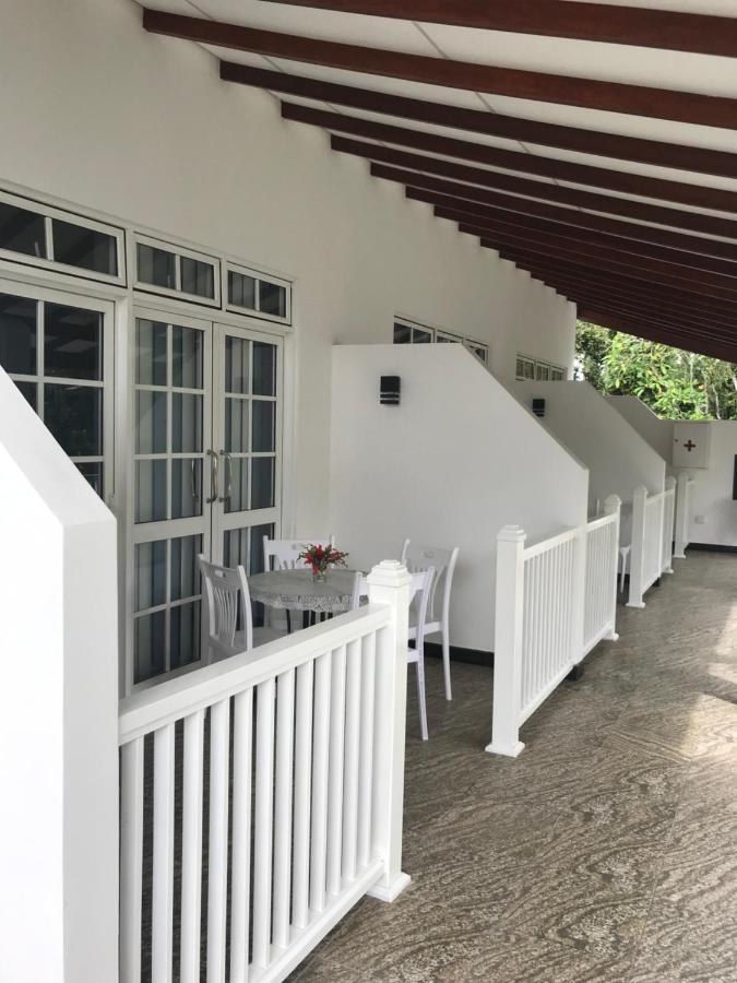 Duvi'S Shelter Bungalow Коломбо Екстериор снимка